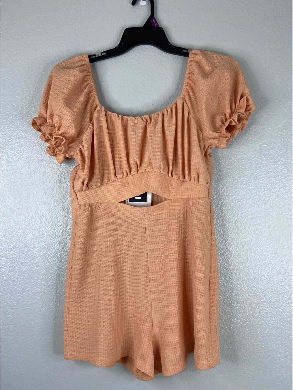 Very J Women Medium Peach Romper Keyhole Orange Casual Puff Sleeve